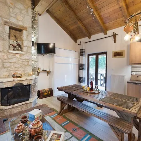 Dianne 2 Livadi Arachovas