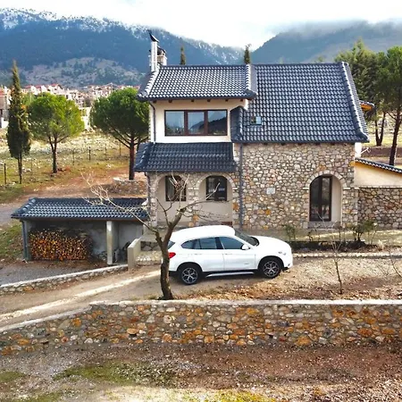 Dianne 2 Livadi Arachovas 度假居 *