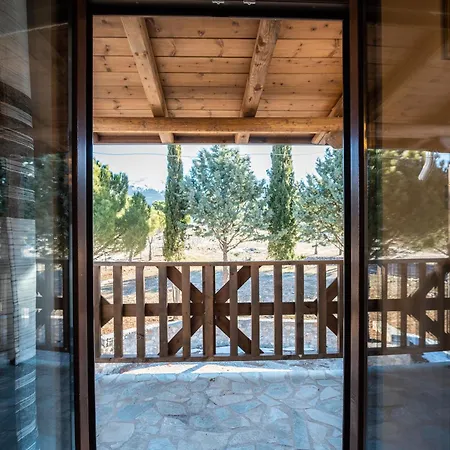 Dianne 2 Livadi Arachovas 펜션 아라초바